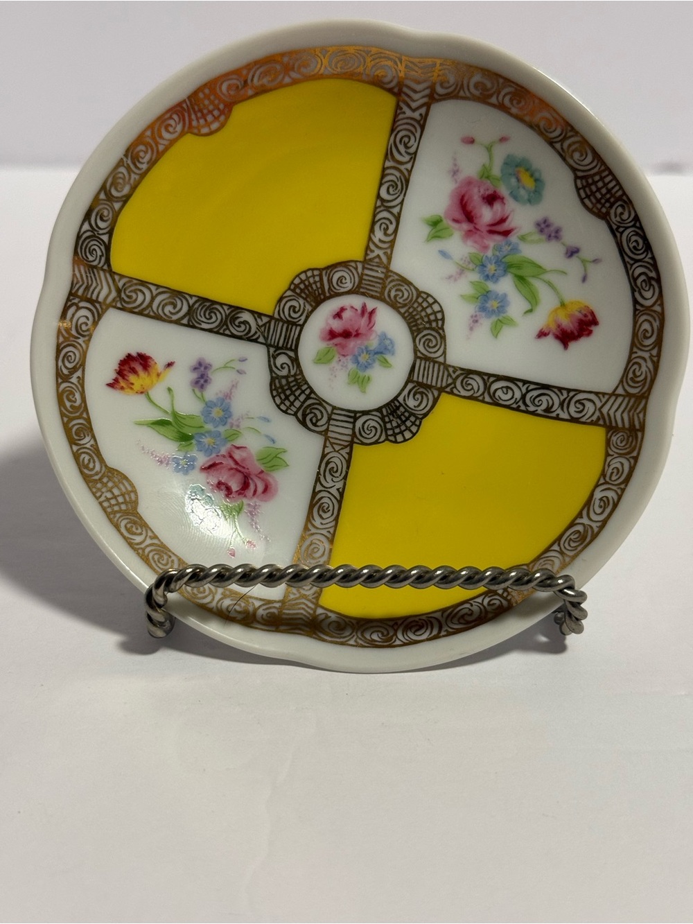 Vintage Avon 1985 European Tradition German Porcelain Saucer